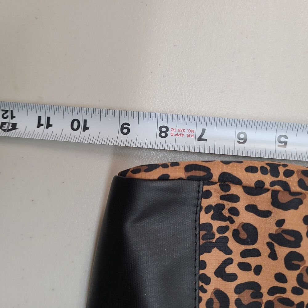Fossil Leopard Print Crossbody Bag Large Animal Print Black Key Charm - Picture 7 of 9